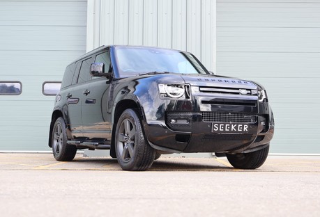 Land Rover Defender 110 D300 HARD TOP X-DYNAMIC HSE  AIR SUSPENSION AND REAR GENUINE SEATS FITTED