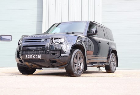 Land Rover Defender 110 D300 HARD TOP X-DYNAMIC HSE  AIR SUSPENSION AND REAR GENUINE SEATS FITTED