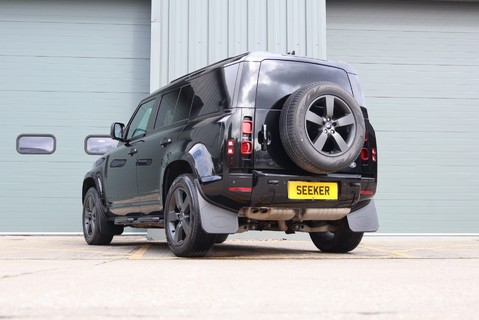 Land Rover Defender 110 D300 HARD TOP X-DYNAMIC HSE  AIR SUSPENSION AND REAR GENUINE SEATS FITTED 5