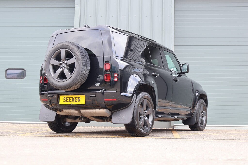 Land Rover Defender 110 D300 HARD TOP X-DYNAMIC HSE  AIR SUSPENSION AND REAR GENUINE SEATS FITTED 13