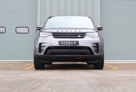 Land Rover Discovery D300 COMMERCIAL SE with Genuine Rear seat conversion fitted cost over 7500 