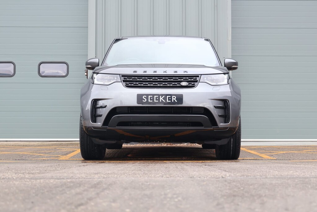 Land Rover Discovery D300 COMMERCIAL SE with Genuine Rear seat conversion fitted cost over 7500  2