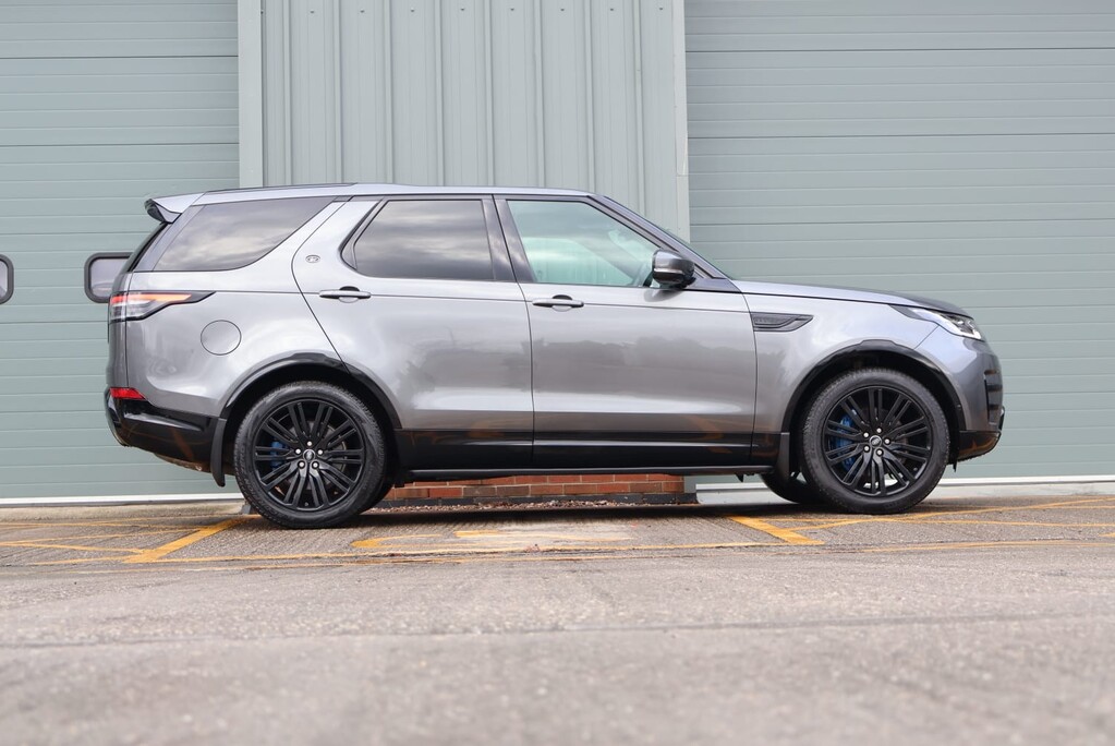 Land Rover Discovery D300 COMMERCIAL SE with Genuine Rear seat conversion fitted cost over 7500  8