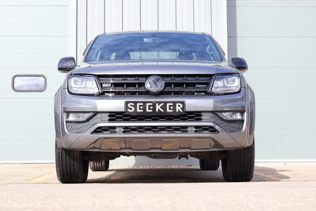 Volkswagen Amarok 3.0 DC V6 TDI BLACK EDITION 4MOTION STYLED BY SEEKER LOOKS AMAZING  2