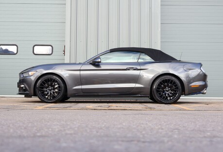 Ford Mustang ECOBOOST  high gloss finish on all Matt plastics Upgraded exhaust 