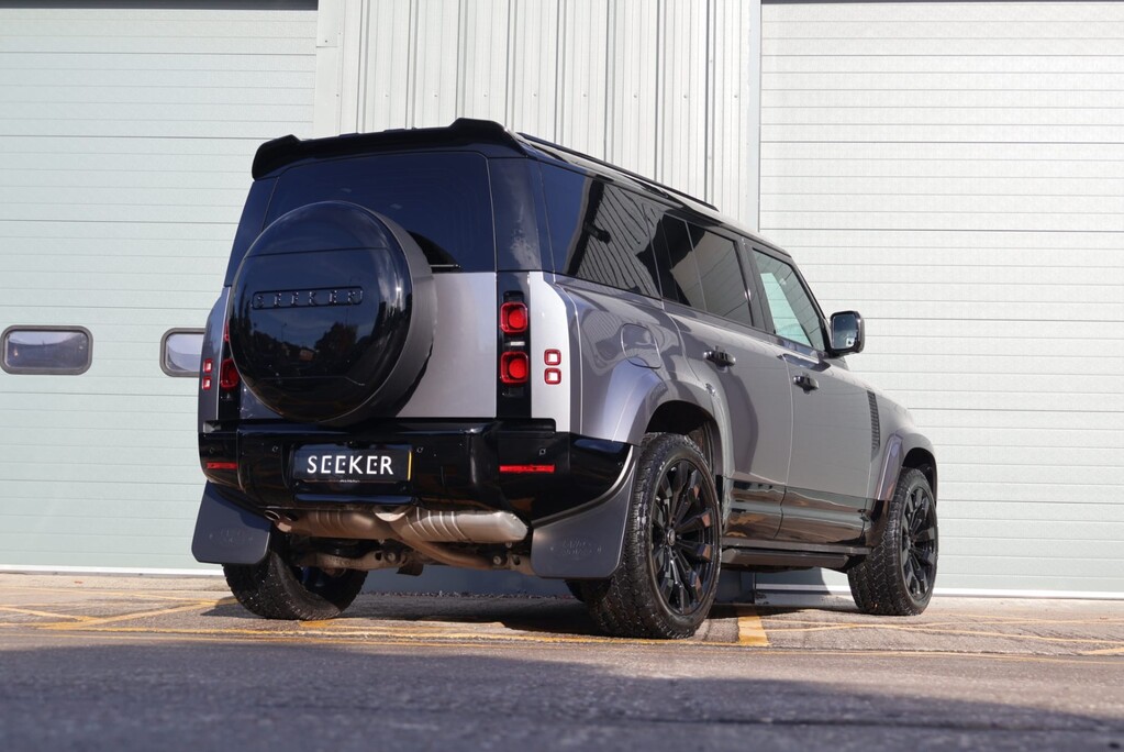 Land Rover Defender 110 HARD TOP WITH FULL SEEKER BODY STYLING AND SVR SEATS FITTED £20K SPEND  9