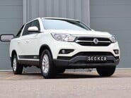 SsangYong Musso EX with a 3.5 ton towing capacity rear load cover roll bar seeker styled 1