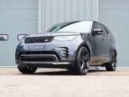 Land Rover Discovery COMMERCIAL DYNAMIC HSE 22 inch wheels deployable towbar wireless charger  1