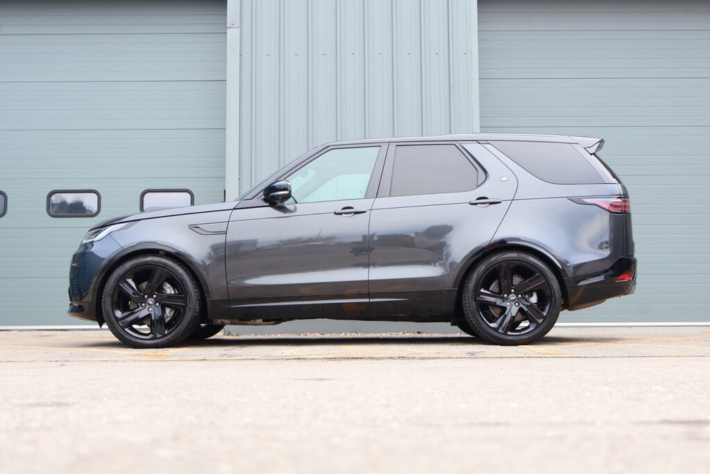 Land Rover Discovery COMMERCIAL DYNAMIC HSE 22 inch wheels deployable towbar wireless charger  11