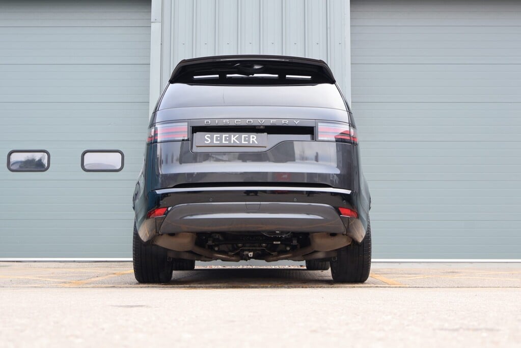 Land Rover Discovery COMMERCIAL DYNAMIC HSE 22 inch wheels deployable towbar wireless charger  5