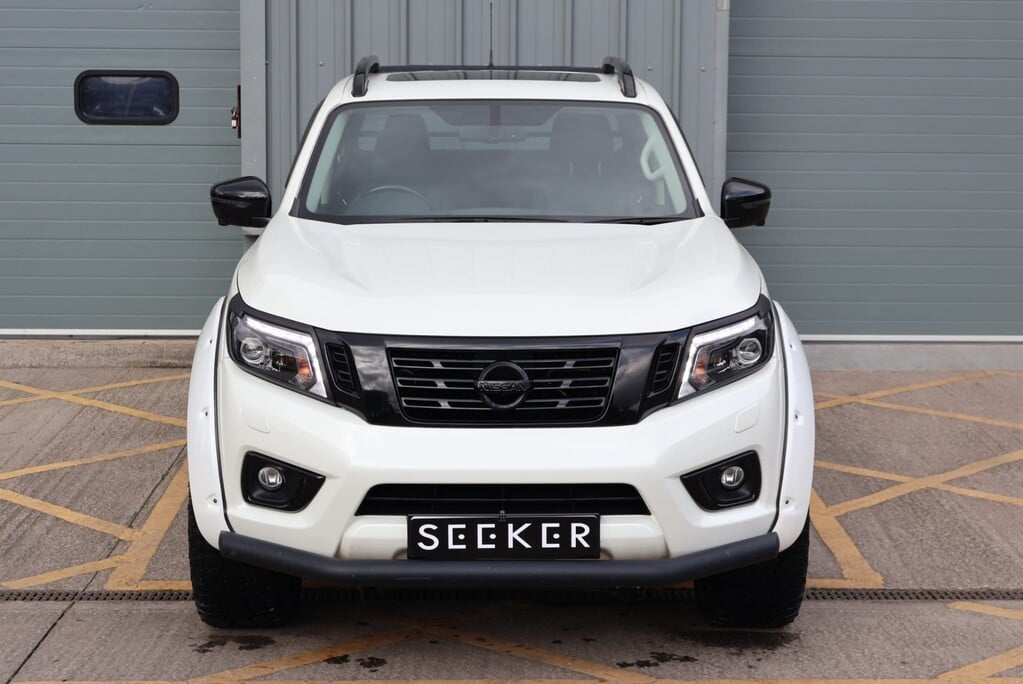 Nissan Navara DCI N-GUARD SHR DCB STYLED BY SEEKER LOOKS STUNNING  10