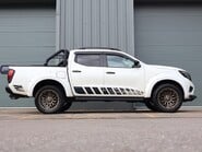 Nissan Navara DCI N-GUARD SHR DCB STYLED BY SEEKER LOOKS STUNNING  9