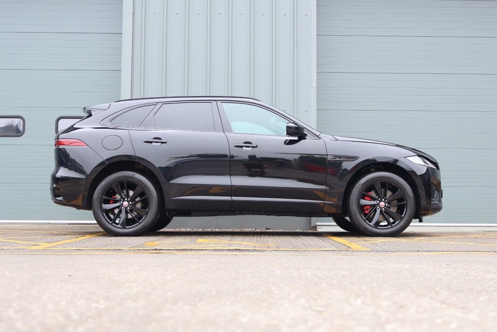 Jaguar F-Pace R-DYNAMIC BLACK Edition Hybrid was 42950 low company car tax 87 per month  8