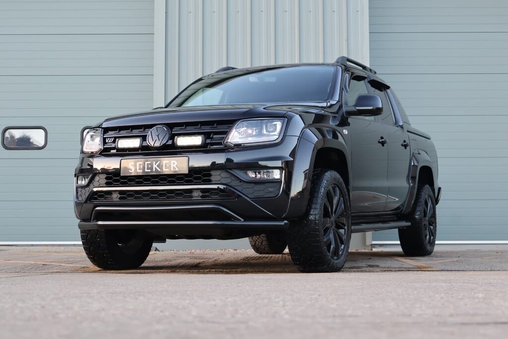 Volkswagen Amarok DC V6  AVENTURA Black EDITION 4MOTION FULL STYLING KIT AND REAR LOAD COVER  4