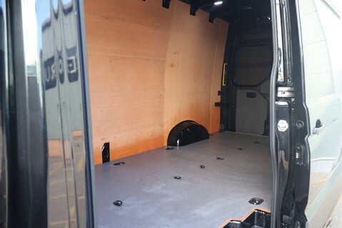 Volkswagen Crafter CR35 TDI  TRENDLINE  business  LWB High roof 4MOTION 4x4 styled by seeker  29