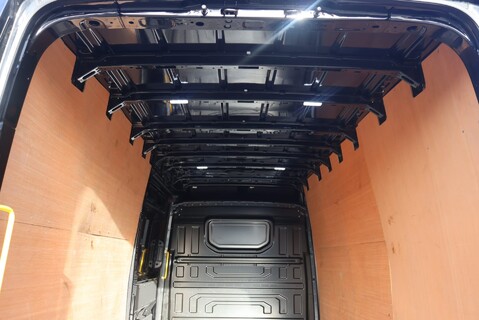 Volkswagen Crafter CR35 TDI  TRENDLINE  business  LWB High roof 4MOTION 4x4 styled by seeker  12