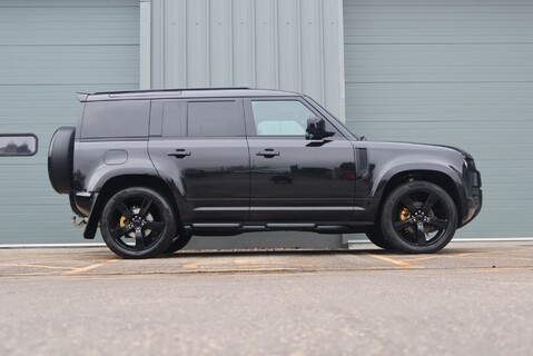 Land Rover Defender 110 HARD TOP COMMERCIAL WITH REAR SEAT STYLED BY SEEKER HUGE SPEC  7