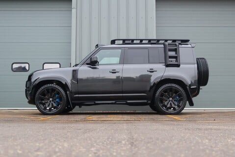 Land Rover Defender 110 BRAND NEW 350 HARD TOP X-DYNAMIC HSE WORLD TOUR IN STOCK STYLED BY SEEKER  4