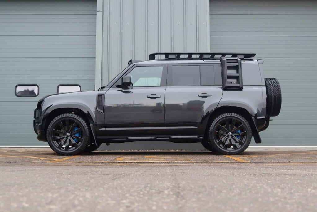 Land Rover Defender 110 BRAND NEW 350 HARD TOP X-DYNAMIC HSE WORLD TOUR IN STOCK STYLED BY SEEKER  4