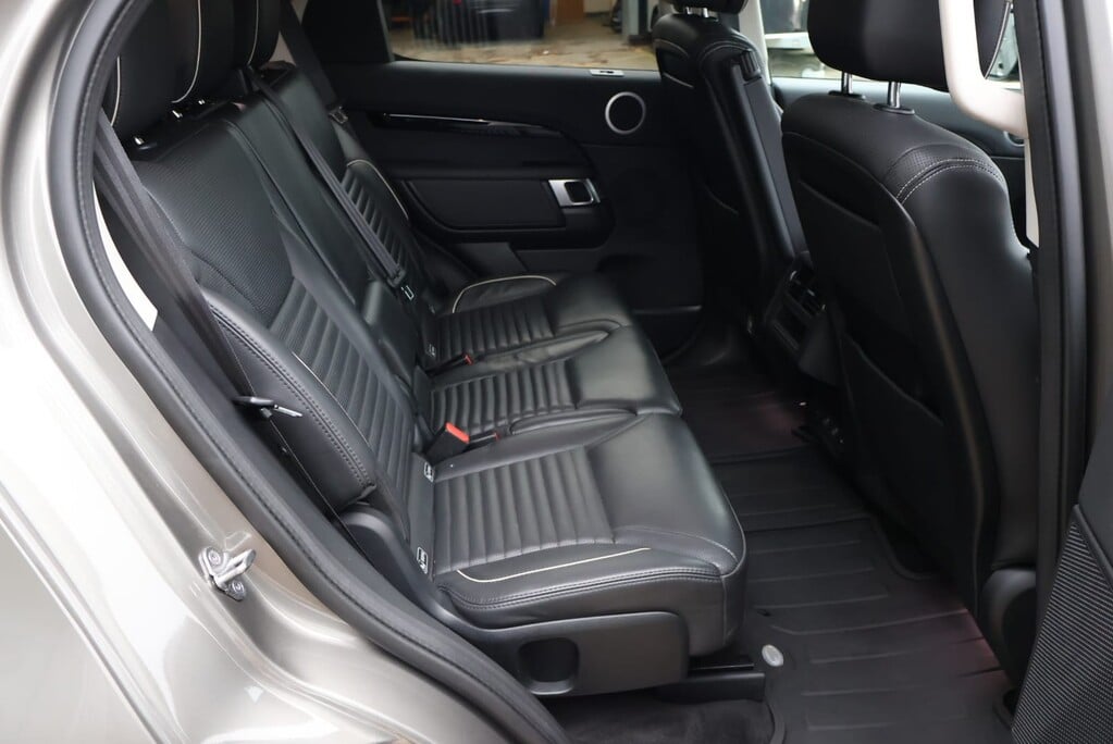 Land Rover Discovery HSE MHEV new Shape  12k dealer upgrades inc Genuine electric rear seat 9