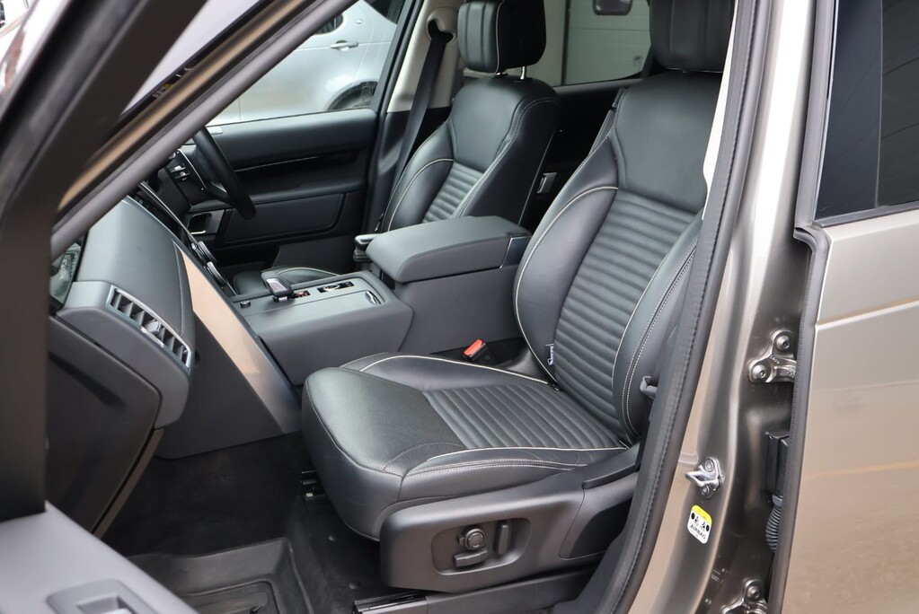 Land Rover Discovery HSE MHEV new Shape  12k dealer upgrades inc Genuine electric rear seat 11