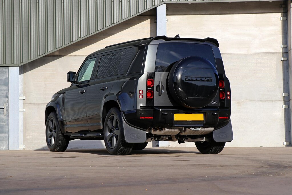 Land Rover Defender 110 Brand new D250 HARD TOP Air suspension Big spec STYLED BY SEEKER 4