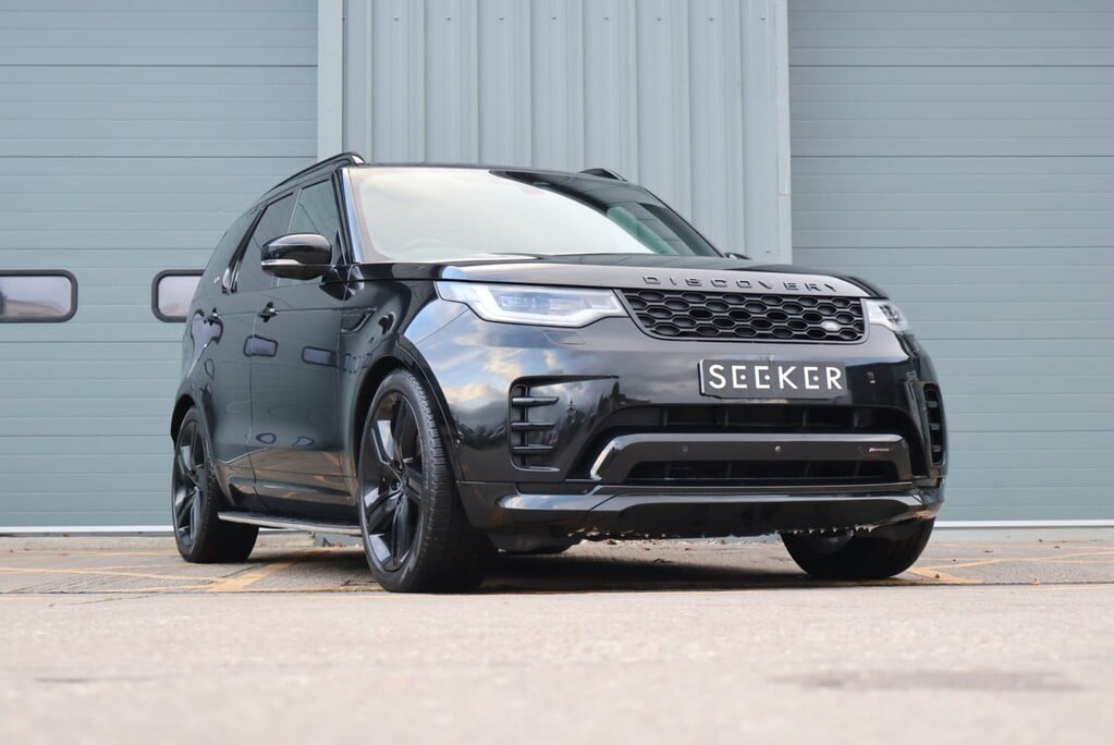 Land Rover Discovery R-DYNAMIC HSE MHEV with a rear seat conversion styled by seeker 1