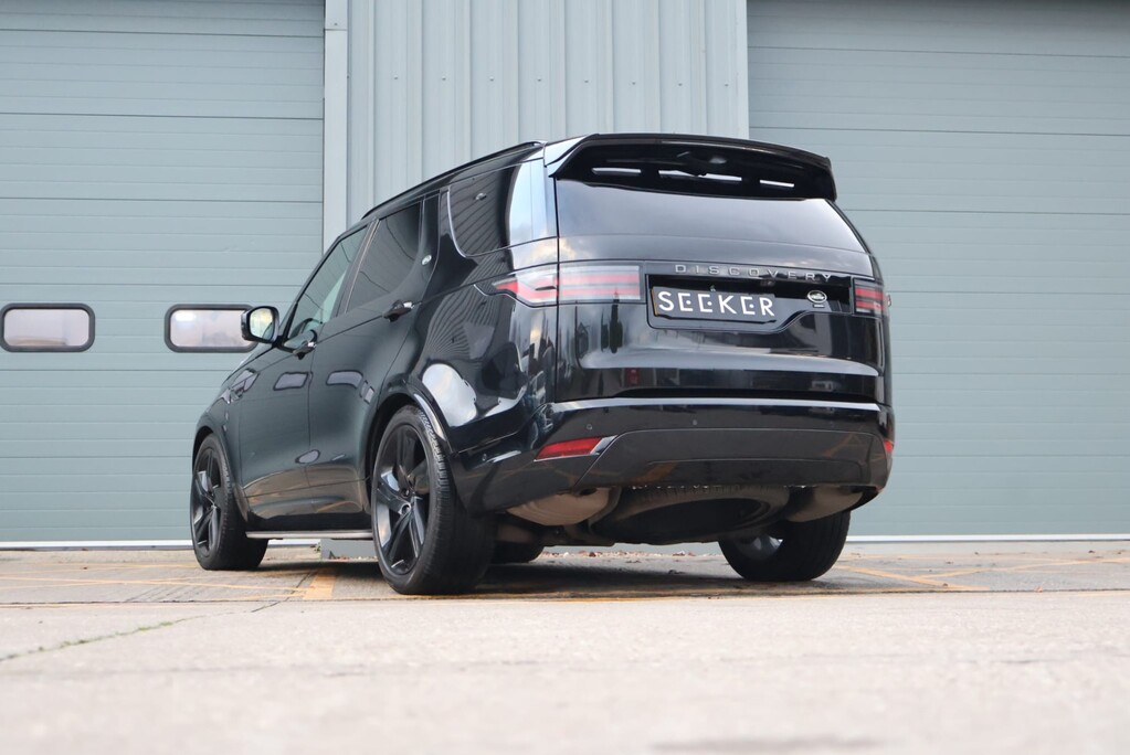 Land Rover Discovery R-DYNAMIC HSE MHEV with a rear seat conversion styled by seeker 4