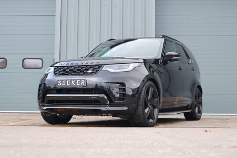 Land Rover Discovery R-DYNAMIC HSE MHEV with a rear seat conversion styled by seeker 3