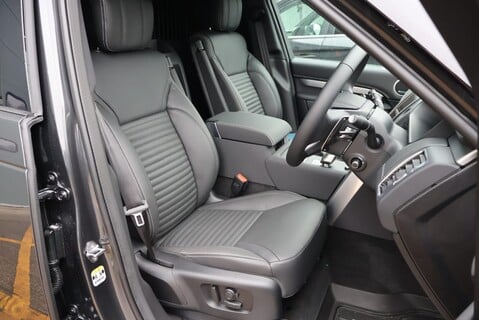 Land Rover Discovery Brand new COMMERCIAL DYNAMIC HSE with a genuine rear seat conversion fitted 13