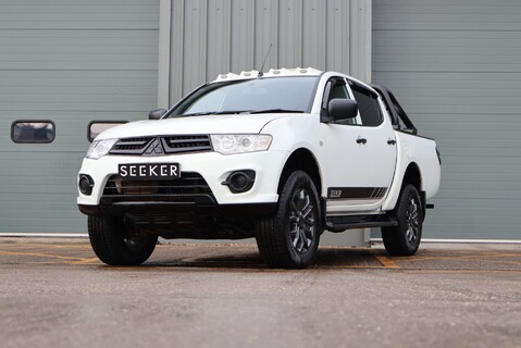 Mitsubishi L200 DI-D 4X4 4LIFE LB DCB super low miles Verified with HPi  styled by seeker 1