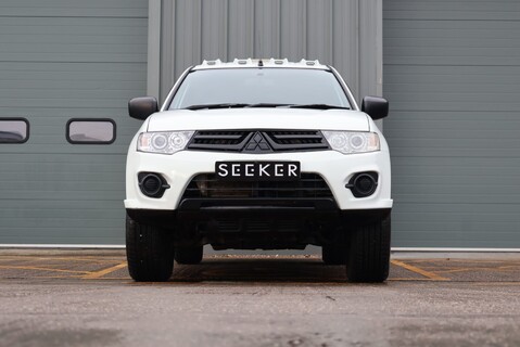 Mitsubishi L200 DI-D 4X4 4LIFE LB DCB super low miles Verified with HPi  styled by seeker 2