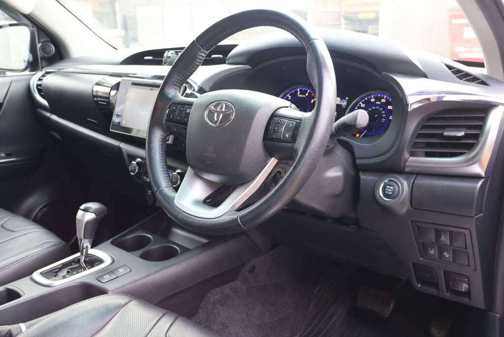 Toyota Hilux INVINCIBLE 4WD D-4D NAV DCB AUTO FACELIFT STYLED BY SEEKER STUNNING EXAMPLE 18