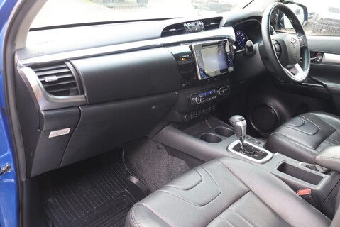 Toyota Hilux INVINCIBLE 4WD D-4D NAV DCB AUTO FACELIFT STYLED BY SEEKER STUNNING EXAMPLE 14