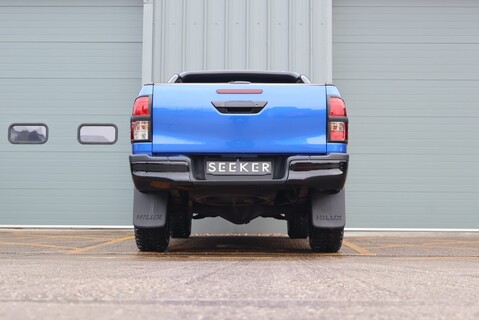 Toyota Hilux INVINCIBLE 4WD D-4D NAV DCB AUTO FACELIFT STYLED BY SEEKER STUNNING EXAMPLE 2