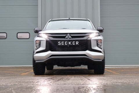 Mitsubishi L200 NEW SHAPE DI-D WARRIOR DCB STYLED BY SEEKER 1 OWNER STUNNING EXAMPLE  6