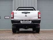 Mitsubishi L200 NEW SHAPE DI-D WARRIOR DCB STYLED BY SEEKER 1 OWNER STUNNING EXAMPLE  2