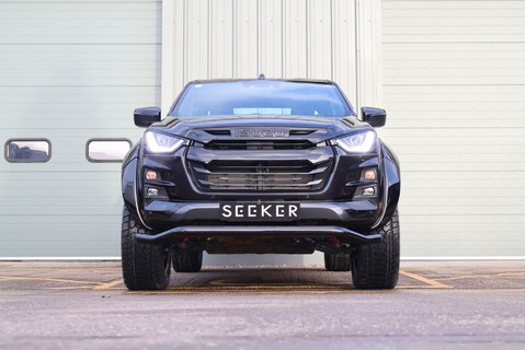 Isuzu D-Max BRAND NEW PRE REG V-CROSS DCB 2 INCH OLD MAN EMU LIFT SEEKER BLACK EDITION  4