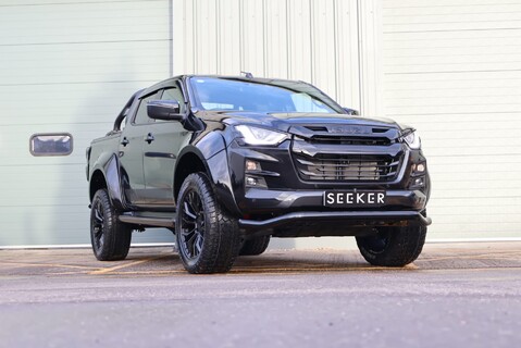 Isuzu D-Max BRAND NEW PRE REG V-CROSS DCB 2 INCH OLD MAN EMU LIFT SEEKER BLACK EDITION  3