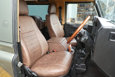 Land Rover Defender 90 TD HARD TOP WITH full styling bespoke  heritage edition HUGE spend 4 seats 15