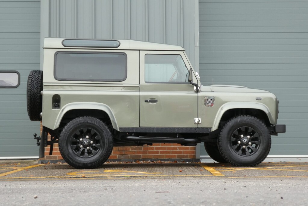 Land Rover Defender 90 TD HARD TOP WITH full styling bespoke  heritage edition HUGE spend 4 seats 4