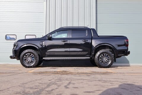 Ford Ranger Brand new 3.0 V6  WILDTRAK Black edition  with raptor wheels seeker  styled 7