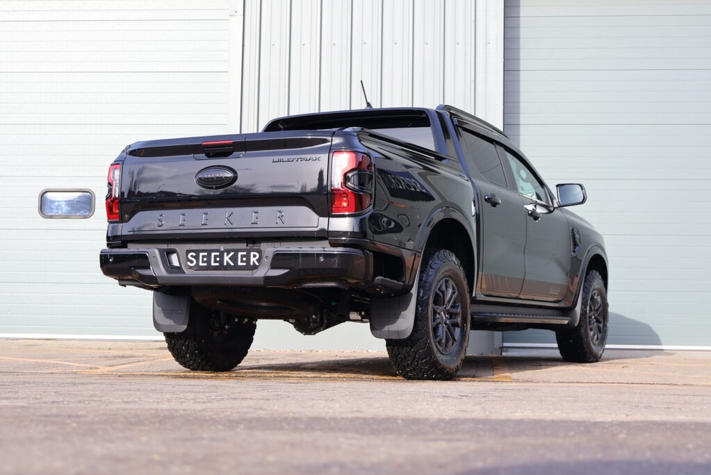 Ford Ranger Brand new 3.0 V6  WILDTRAK Black edition  with raptor wheels seeker  styled 4