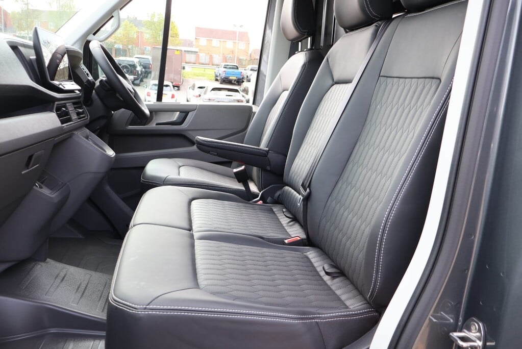 Volkswagen Crafter Brand new CR35 TDI L H/R P/V COMMERCE PLUS 4MOTION LWB styled by seeker 4X4 19