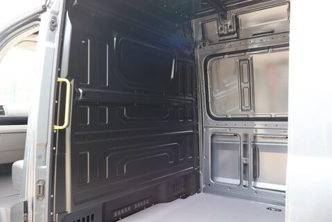 Volkswagen Crafter Brand new CR35 TDI L H/R P/V COMMERCE PLUS 4MOTION LWB styled by seeker 4X4 24