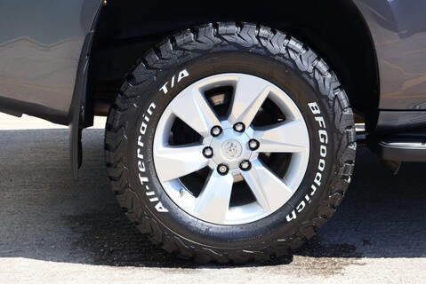 Toyota Land Cruiser ACTIVE COMMERCIAL 2.8 AUTO FULL BLACK PACK TOW PACK HEATED LEATHER SEATS  16