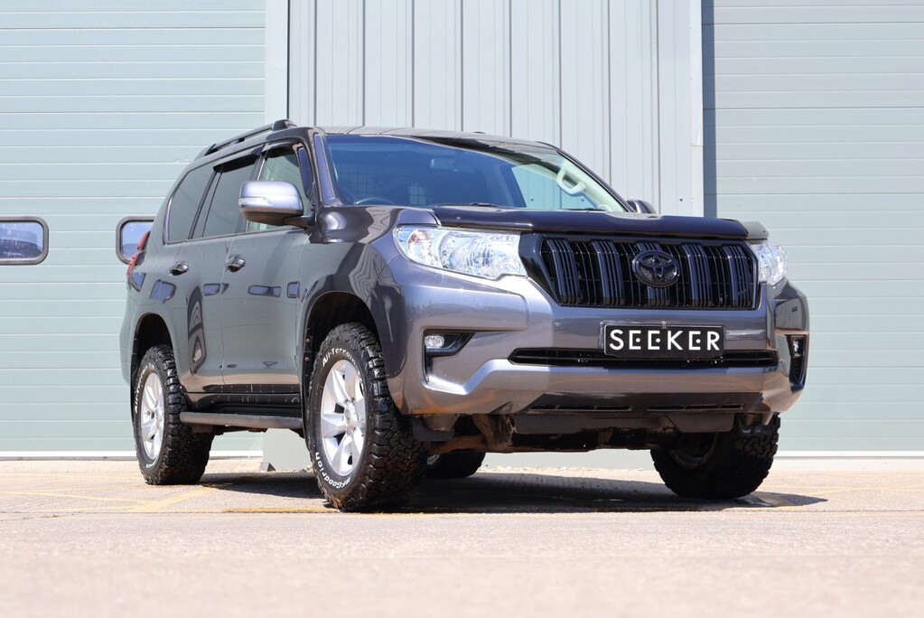Toyota Land Cruiser ACTIVE COMMERCIAL 2.8 AUTO FULL BLACK PACK TOW PACK HEATED LEATHER SEATS  1