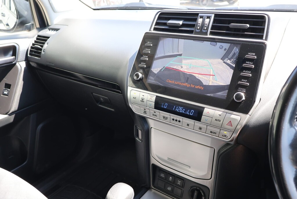 Toyota Land Cruiser ACTIVE COMMERCIAL 2.8 AUTO FULL BLACK PACK TOW PACK HEATED LEATHER SEATS  18