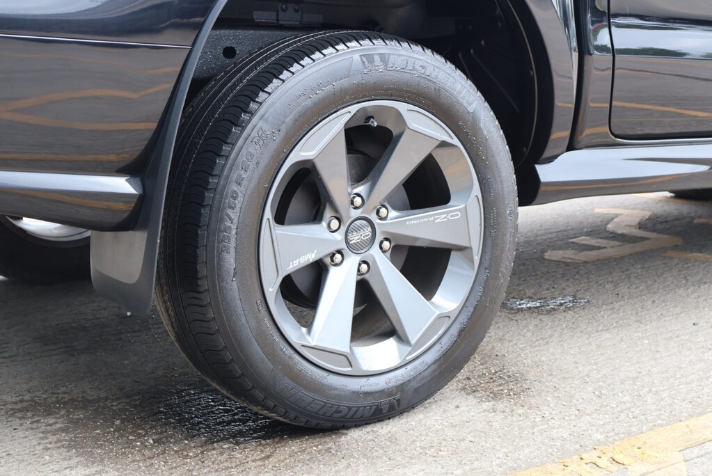 Ford Ranger MS-RT Auto Genuine MSRT edition super low miles rear Canopy 1 owner  5