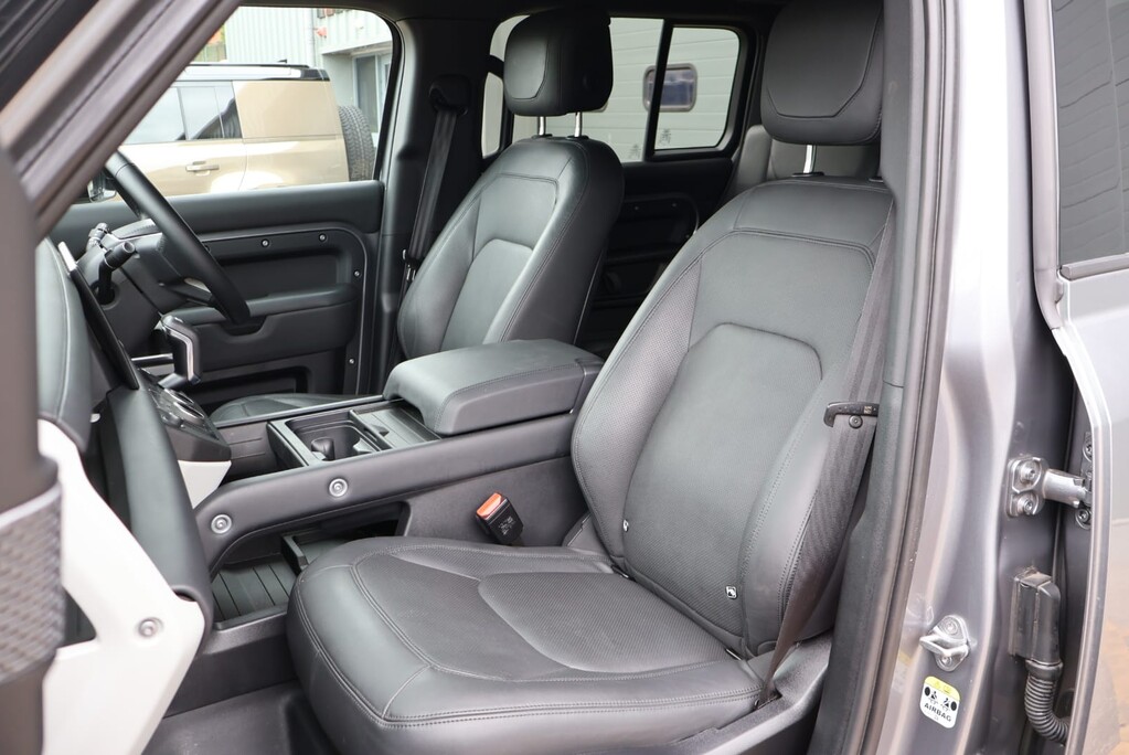 Land Rover Defender 110 HARD TOP HSE MHEV seeker styled with rear seats fitted  30